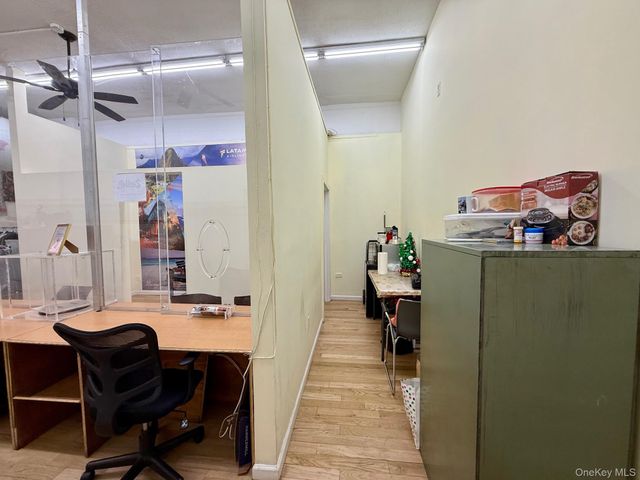 160 Graham Avenue 1st floor, Brooklyn, NY 11206