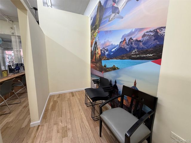 160 Graham Avenue 1st floor, Brooklyn, NY 11206