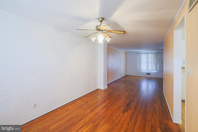 1021 FOXCHASE LN, Essex, MD 21221