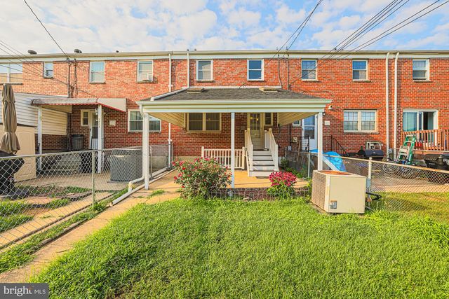 1021 FOXCHASE LN, Essex, MD 21221