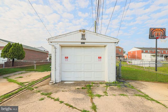 1021 FOXCHASE LN, Essex, MD 21221
