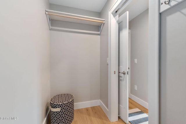 775 St Davids Lane, Niskayuna, NY 12309