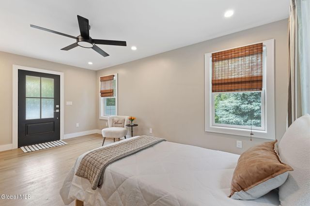 775 St Davids Lane, Niskayuna, NY 12309