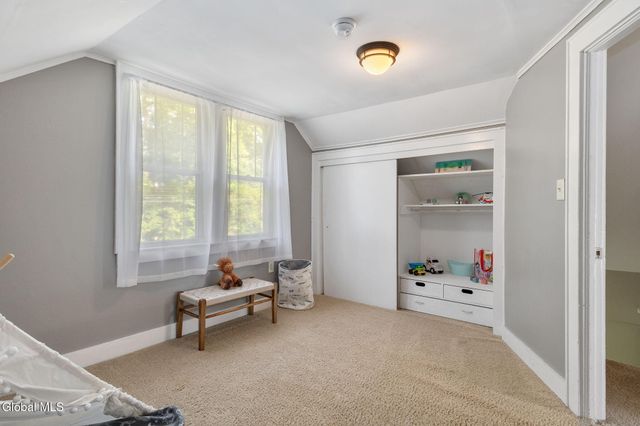 775 St Davids Lane, Niskayuna, NY 12309
