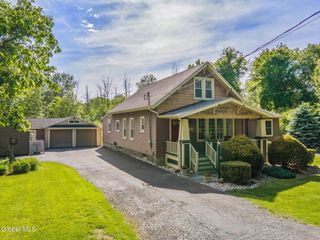 775 St Davids Lane, Niskayuna, NY 12309