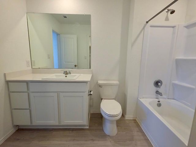 256 Northern Pintail DR, Kyle, TX 78640