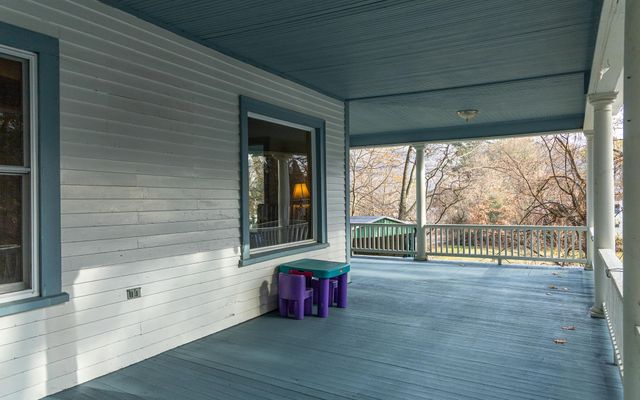 10 King Street, Rockingham, VT 05101