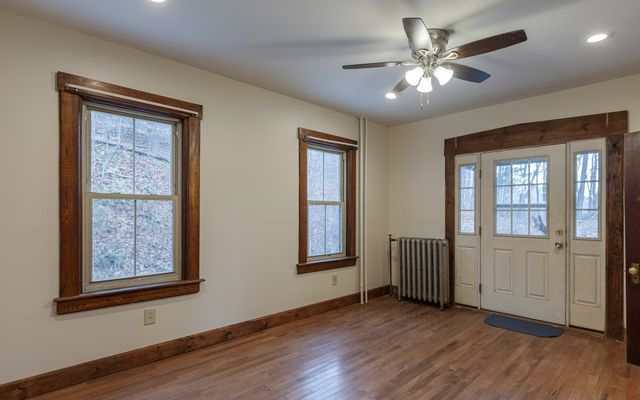 10 King Street, Rockingham, VT 05101