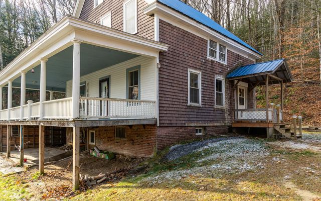 10 King Street, Rockingham, VT 05101