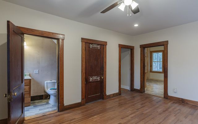 10 King Street, Rockingham, VT 05101