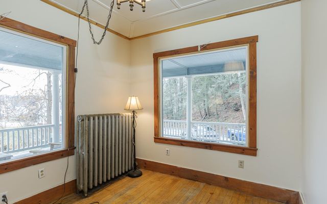 10 King Street, Rockingham, VT 05101