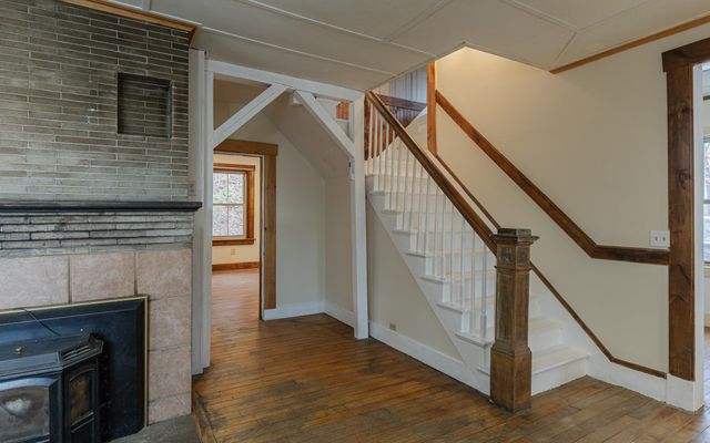 10 King Street, Rockingham, VT 05101