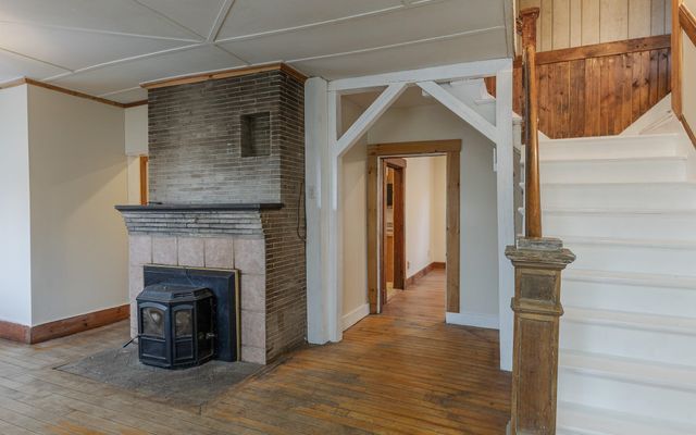 10 King Street, Rockingham, VT 05101