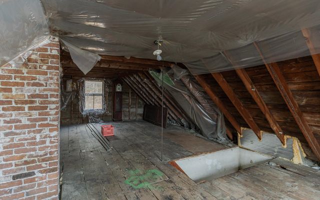 10 King Street, Rockingham, VT 05101