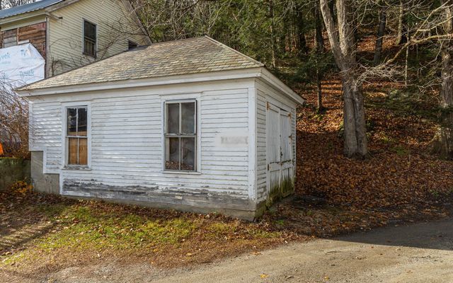 10 King Street, Rockingham, VT 05101