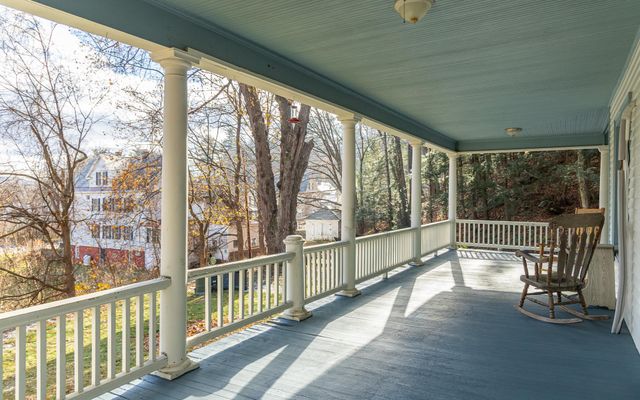 10 King Street, Rockingham, VT 05101