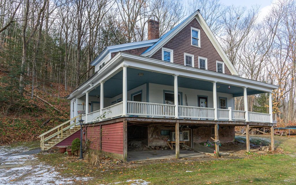 10 King Street, Rockingham, VT 05101