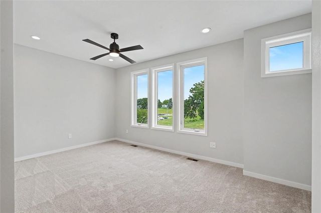 2726 Fleur Drive, Des Moines, IA 50321