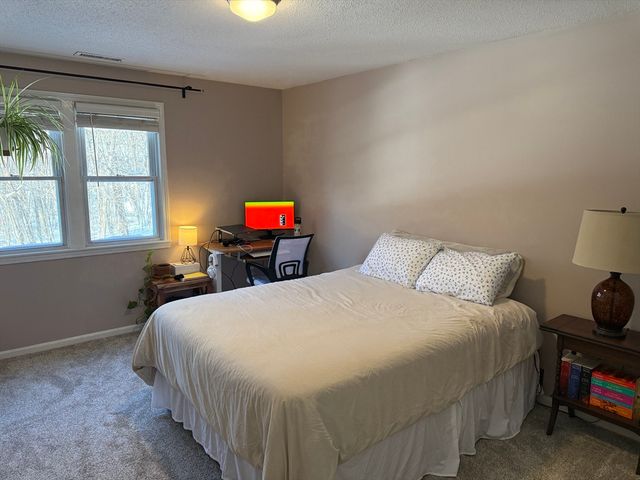 124 Tennis Plaza Rd 21, Dracut, MA 01826