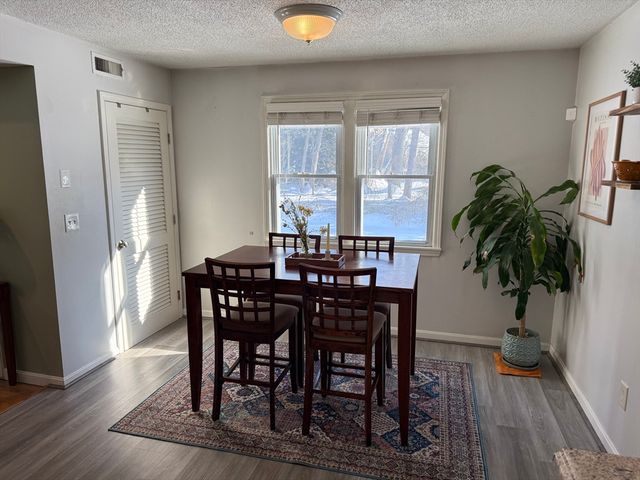 124 Tennis Plaza Rd 21, Dracut, MA 01826