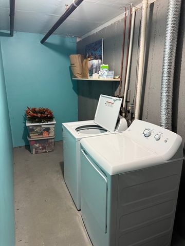 124 Tennis Plaza Rd 21, Dracut, MA 01826