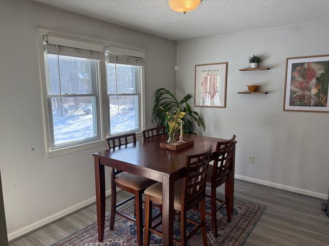 124 Tennis Plaza Rd 21, Dracut, MA 01826