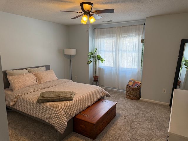 124 Tennis Plaza Rd 21, Dracut, MA 01826