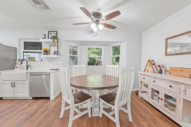 311 Robin Court, Burleson, TX 76028