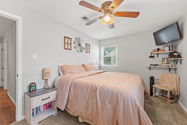 311 Robin Court, Burleson, TX 76028