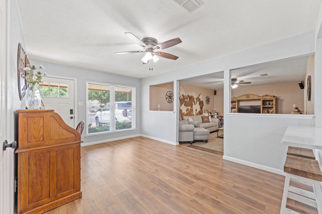 311 Robin Court, Burleson, TX 76028