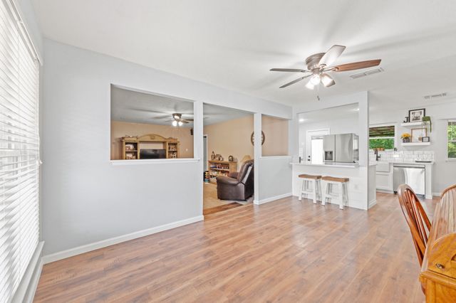 311 Robin Court, Burleson, TX 76028