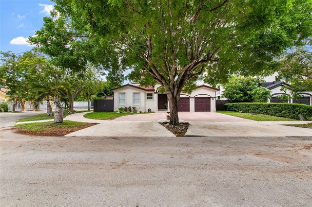 15761 SW 59th Ter, Miami, FL 33193