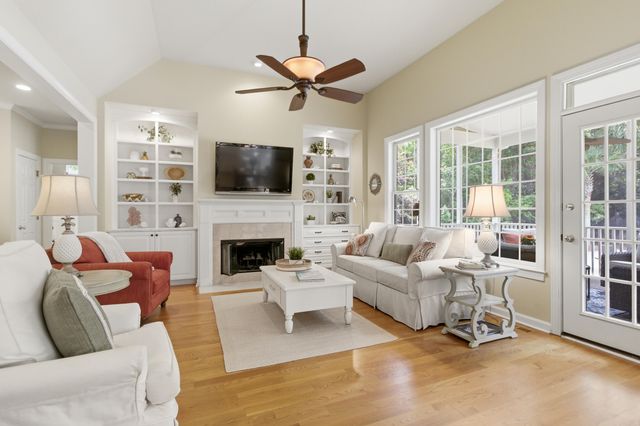 3474 Shagbark Circle, Mount Pleasant, SC 29466