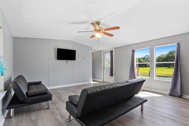 11902 CR 727, Webster, FL 33597