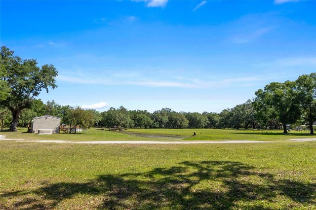 11902 CR 727, Webster, FL 33597