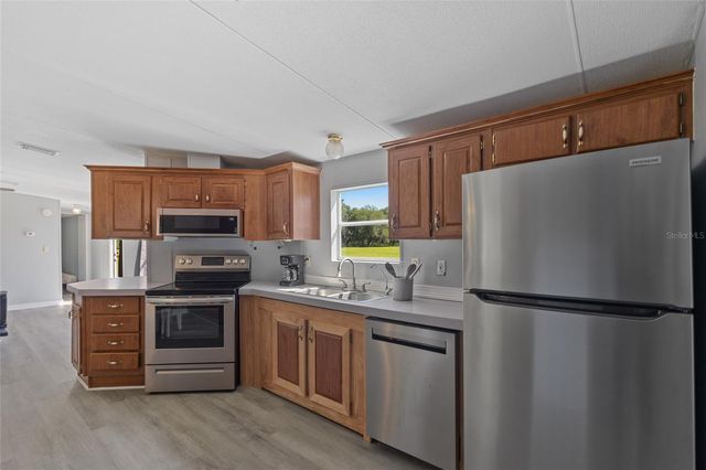 11902 CR 727, Webster, FL 33597