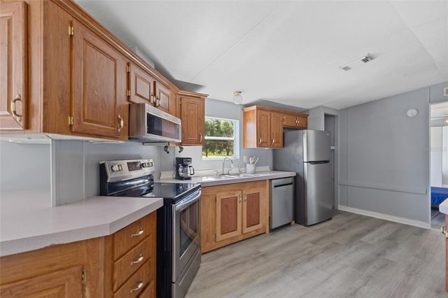 11902 CR 727, Webster, FL 33597