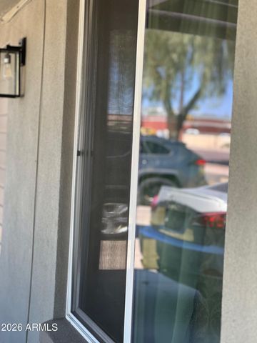 6831 W CAMELBACK Road, Phoenix, AZ 85033