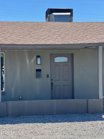 6831 W CAMELBACK Road, Phoenix, AZ 85033
