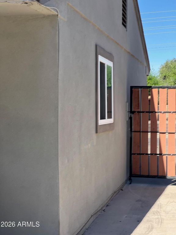 6831 W CAMELBACK Road, Phoenix, AZ 85033 — photo 4