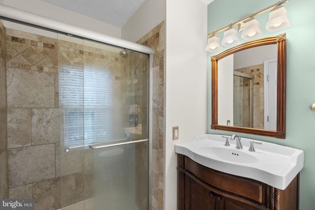 6343 ROAN STALLION LN, Columbia, MD 21045