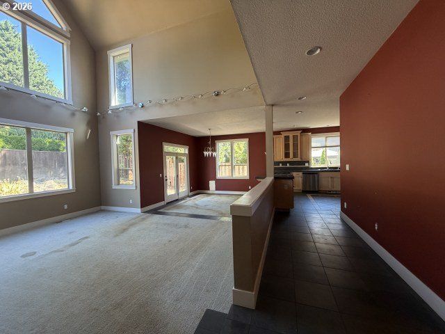 11221 Se VERNAZZA Ln, Happy Valley, OR 97086