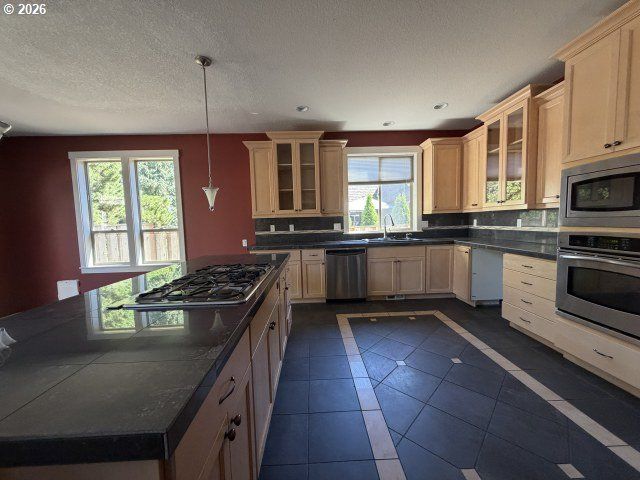 11221 Se VERNAZZA Ln, Happy Valley, OR 97086