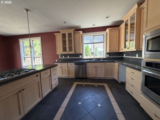 11221 Se VERNAZZA Ln, Happy Valley, OR 97086