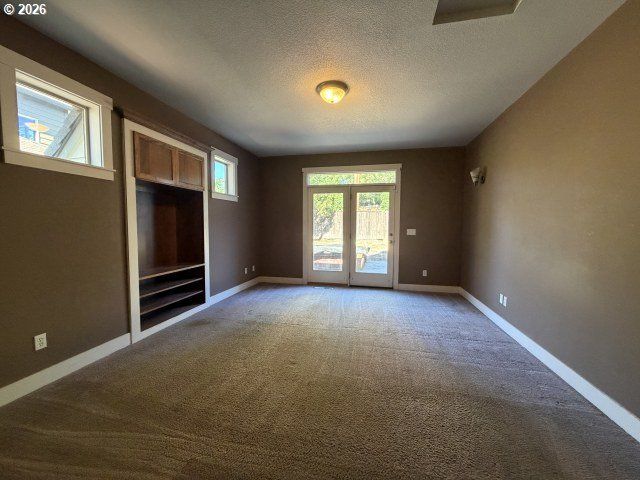 11221 Se VERNAZZA Ln, Happy Valley, OR 97086