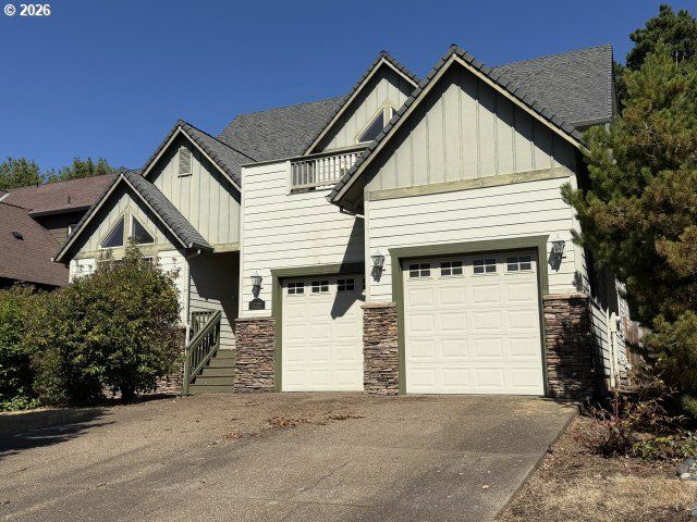 11221 Se VERNAZZA Ln, Happy Valley, OR 97086