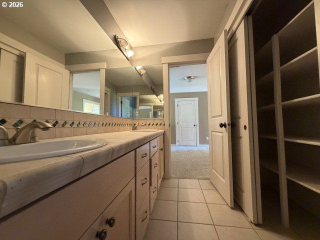 11221 Se VERNAZZA Ln, Happy Valley, OR 97086