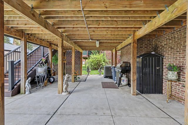 13340 Andover Drive, Plymouth Charter Township, MI 48170