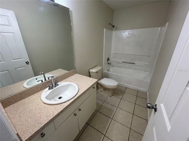 3005 HILLVIEW STREET, Sarasota, FL 34239