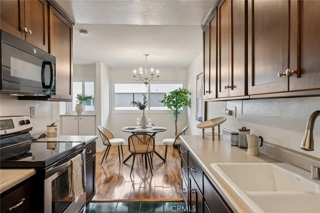 125 S Sierra Madre 215, Pasadena, CA 91107